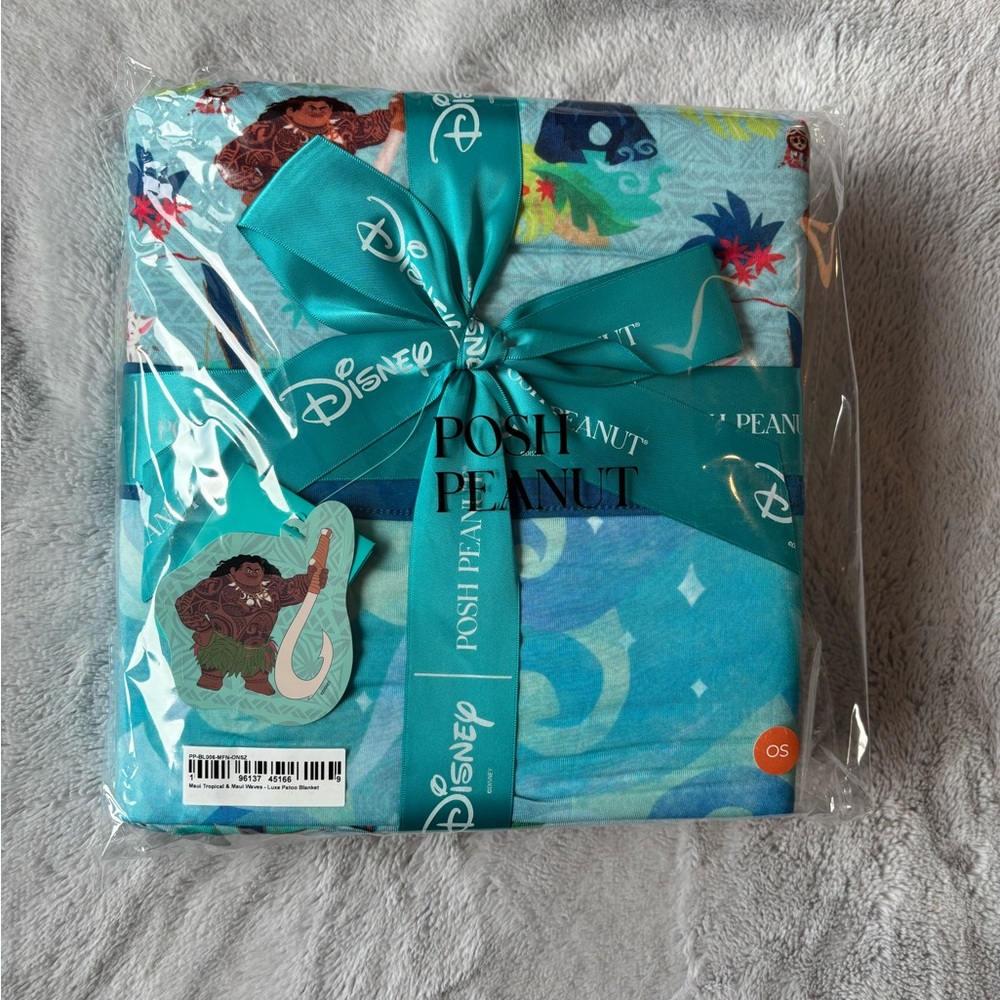 Posh Peanut x Moana Maui Luxe Patoo Blanket NWT